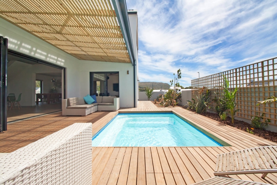4 Bedroom Property for Sale in Kommetjie Western Cape